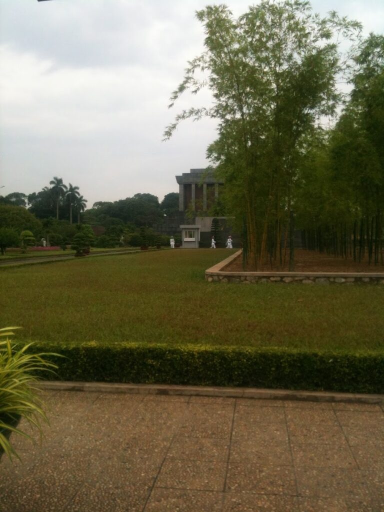 Sapa – Tam Coc, Day 6: Uncle Ho Mausoleum (Hanoi)